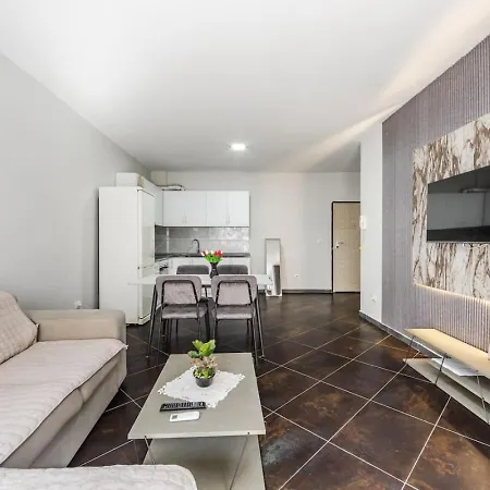 Apartment Sunset 1br Escape By Pikhost *